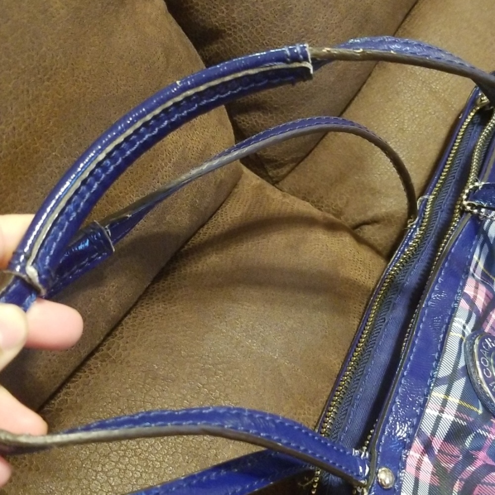 Coach Tote - Picture 6 of 6